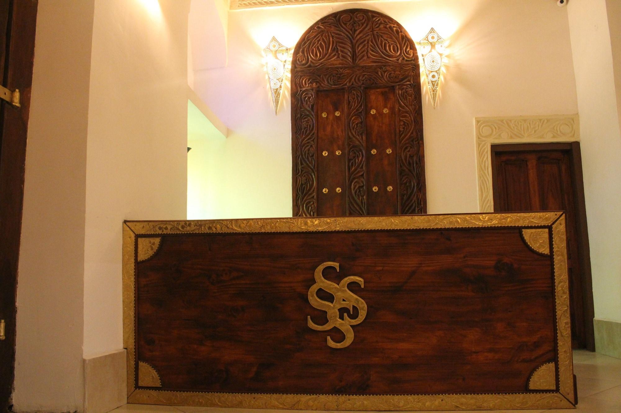 Smiles Stone Town Hotel Zanzibar Exterior photo